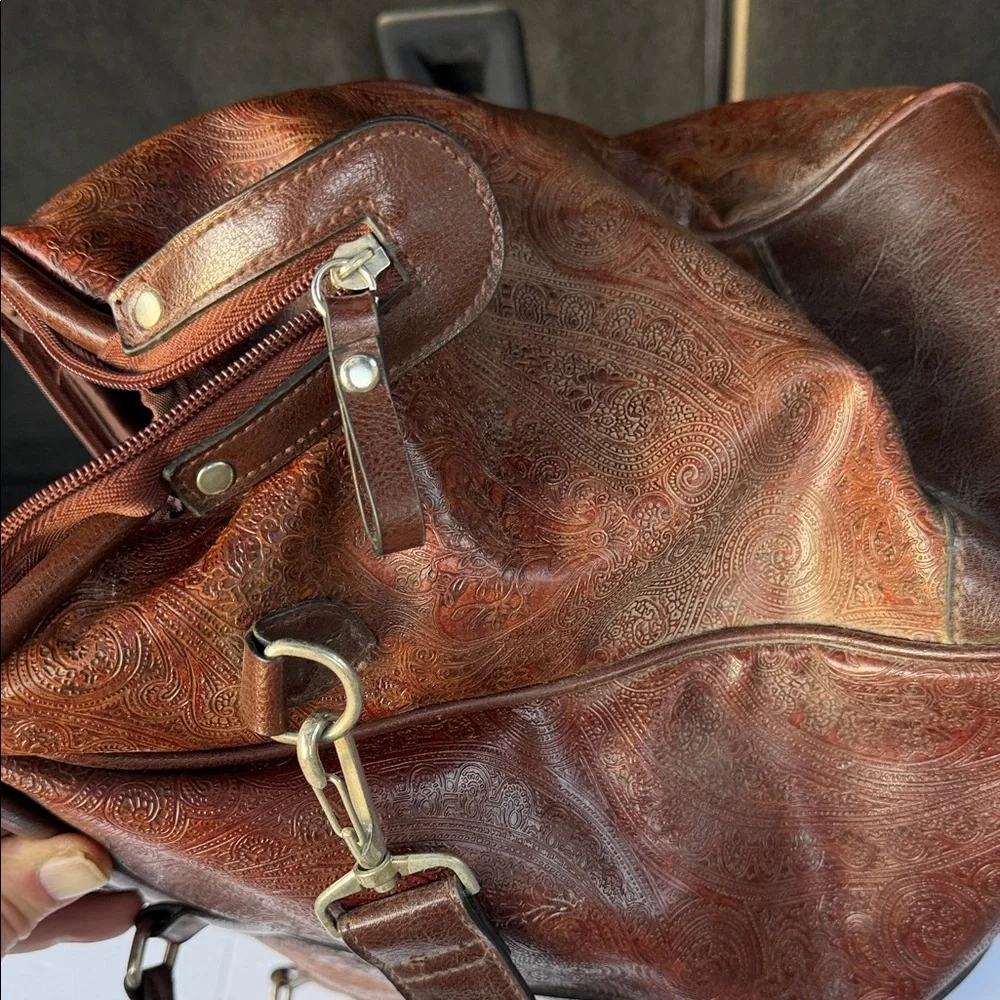 Bueno Brown Satchel Tote with Adjustable Shoulder Strap - Picture 8 of 9